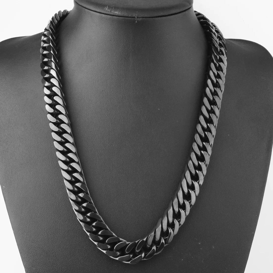 Black PVD-coated Cuban link chain 10-17mm — drill aesthetic black edition jewelry