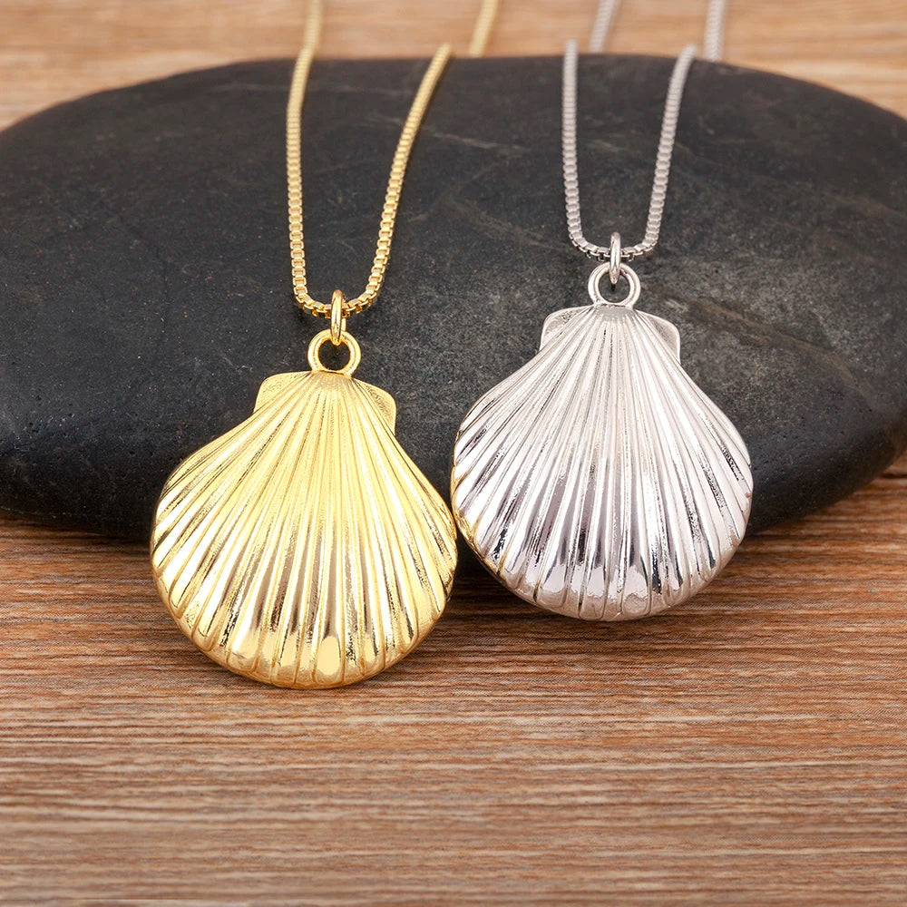 Shell Charm Pendant Necklace