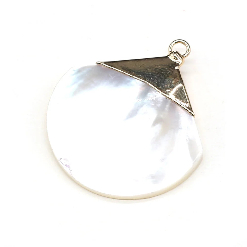 Natural Shell Penant Exquisite Pattern Sector Shape Shells Pendant Charms for Making DIY Women Jewerly Necklace Size