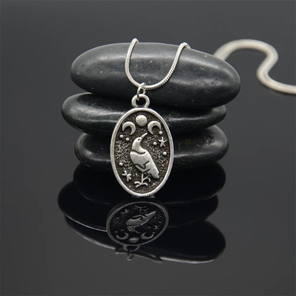 Wicca Triple Moon Goddess Viking Jewelry Odin Raven Amulet Pentagram Wiccan Pagan Moon Necklace Men Women Jewelery Dropshipping