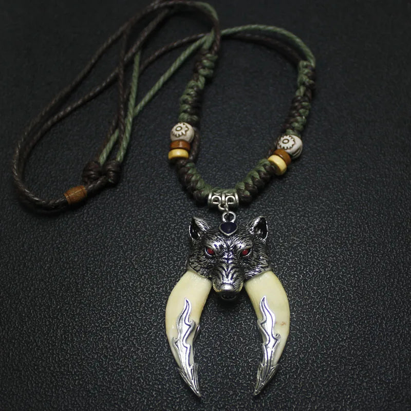 Wolf Tooth Pendant Choker Necklace — Zinc Alloy