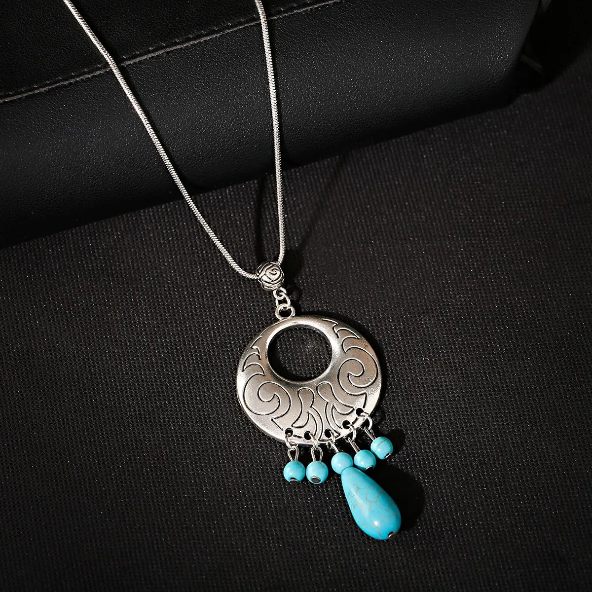Womens Gypsy Jewelry Bohemian Ethnic Red Natural Stone Pendants Necklaces Metal Tibetan Sliver Color Chain Necklace For