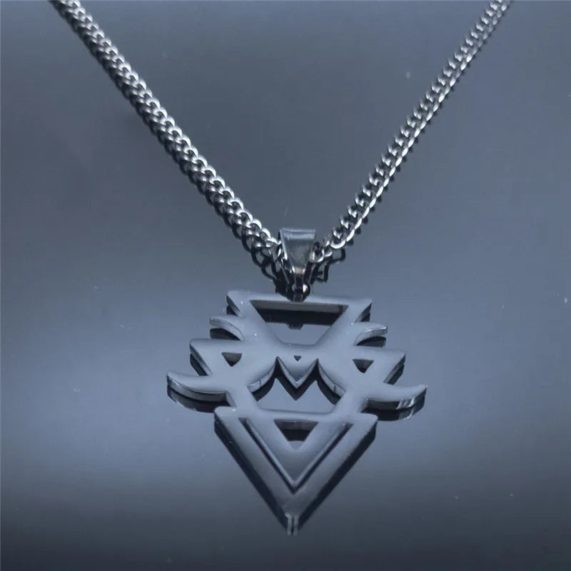 Gothic Moon Witchcraft Necklace — Black SS