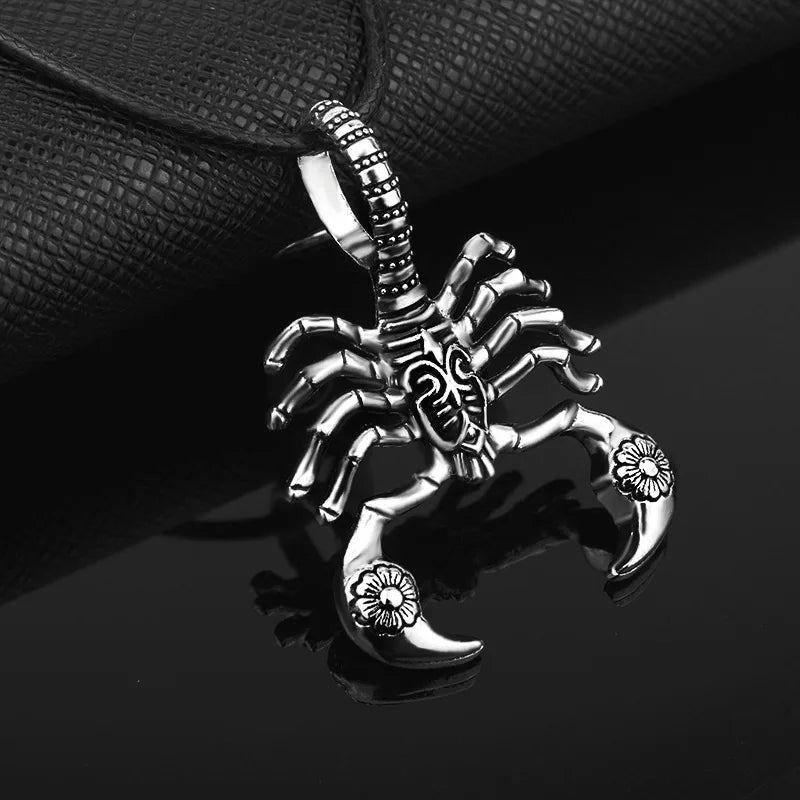 Retro Punk Men Necklace Scorpion King Rope Clavicle Long Chain Charm Pendants Necklace For Men's Gifts Gold/Silver