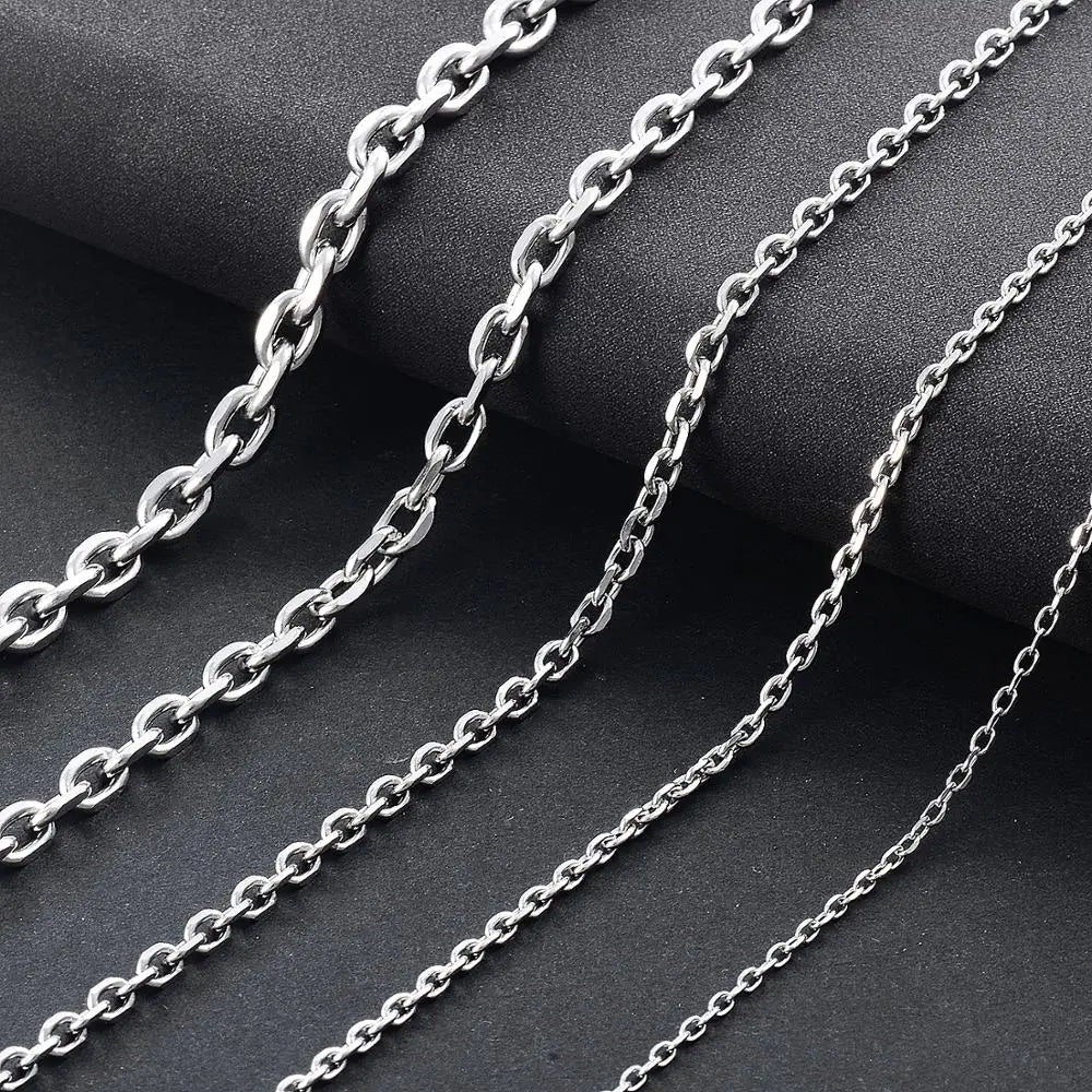 Minimal Silver O-Chain Necklace — Stainless Steel