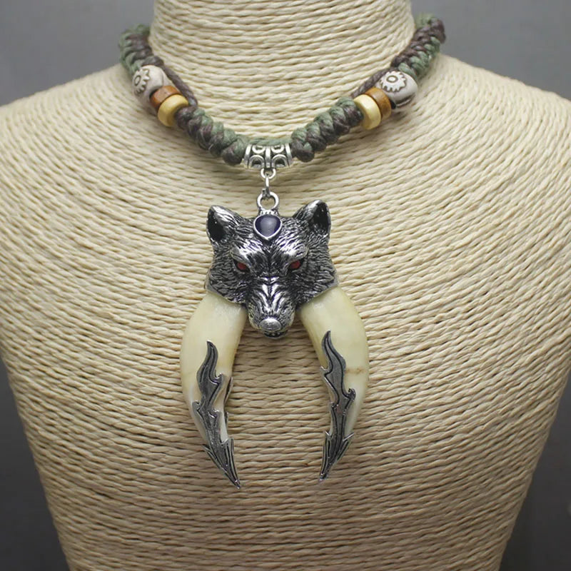 Wolf Tooth Pendant Choker Necklace — Zinc Alloy
