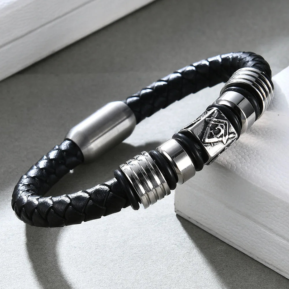 Stainless steel men's bracelet, European and American Freemasonry Logo magnet titanium steel bracelet souvenir