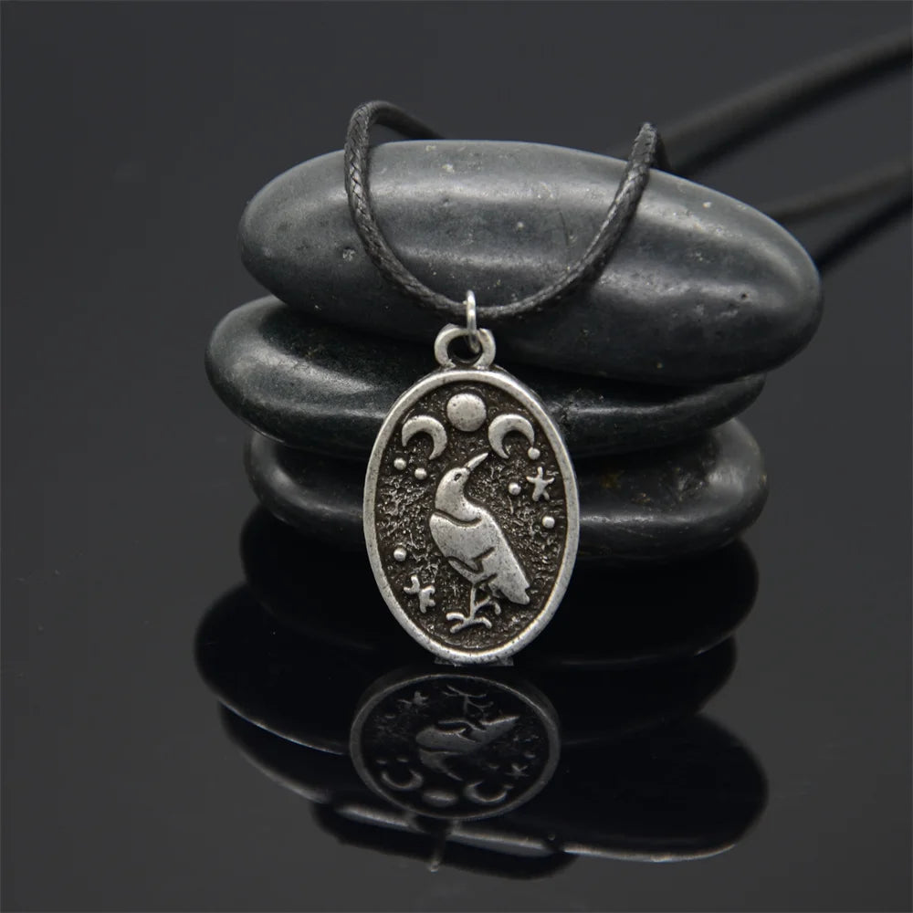Wicca Triple Moon Goddess Viking Jewelry Odin Raven Amulet Pentagram Wiccan Pagan Moon Necklace Men Women Jewelery Dropshipping