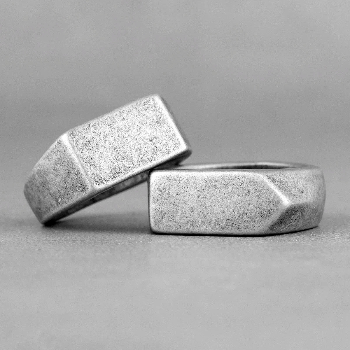 Retro Simple Square Bullet Stainless Steel Mens Rings Vintage Rustic for Male Boyfriend Biker Jewelry Creativity Gift