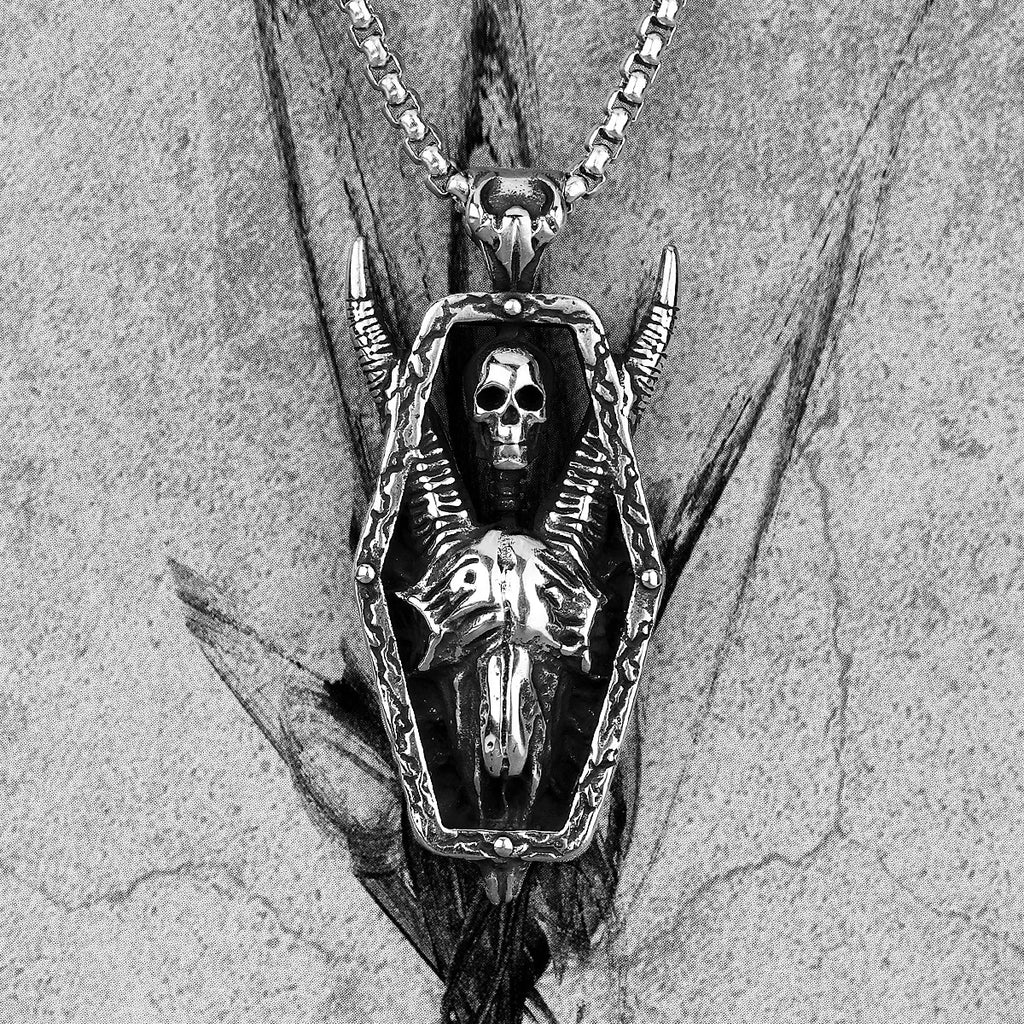 Long Horn Demon Skull Pendant Necklace — Stainless