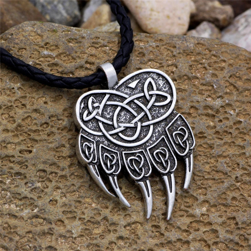 Vintage Necklace Jewelry Fashion Popular Retro Style Metal Chain Viking Amulet Bear Paw Pendant Necklace Unique Friendship Gifts