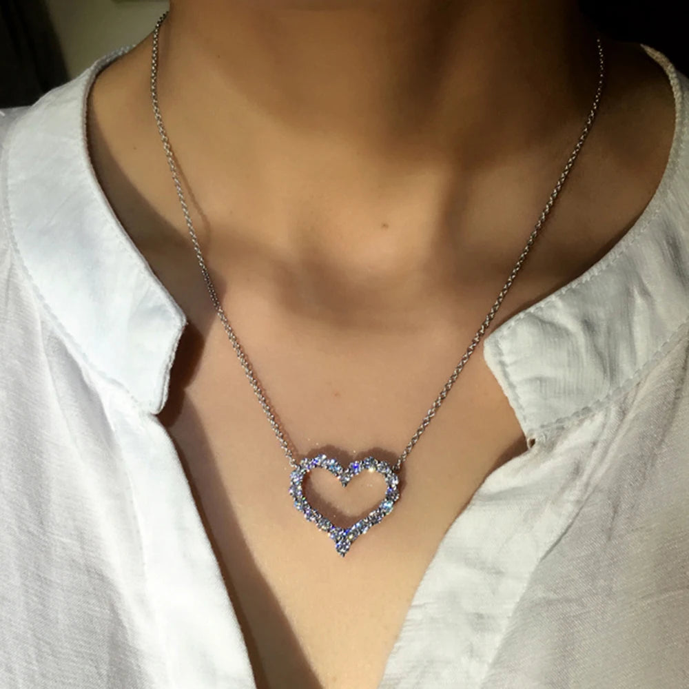 Huitan Delicate Hollow Heart Pendant Necklace Shiny Round Zircon Bridal Marriage Jewelry Versatile Statement Necklaces