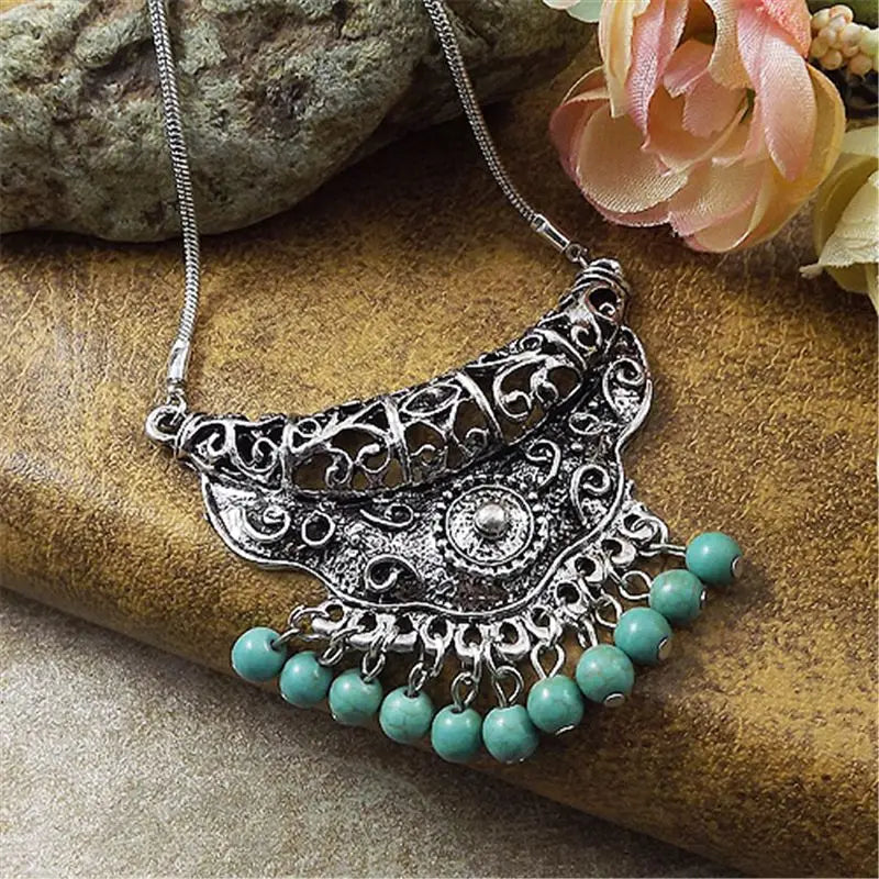 Womens Gypsy Jewelry Bohemian Ethnic Red Natural Stone Pendants Necklaces Metal Tibetan Sliver Color Chain Necklace For