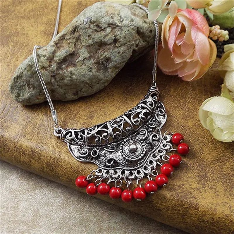 Womens Gypsy Jewelry Bohemian Ethnic Red Natural Stone Pendants Necklaces Metal Tibetan Sliver Color Chain Necklace For