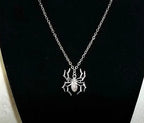 2018/ popular new fashion spider Halloween pendant necklace with silver necklace for men and women