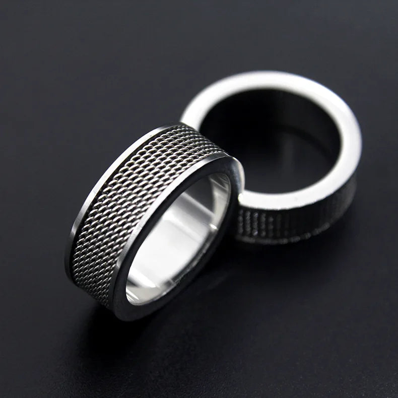 Hollow-Out Chain Wedding Band Ring — Stainless Steel