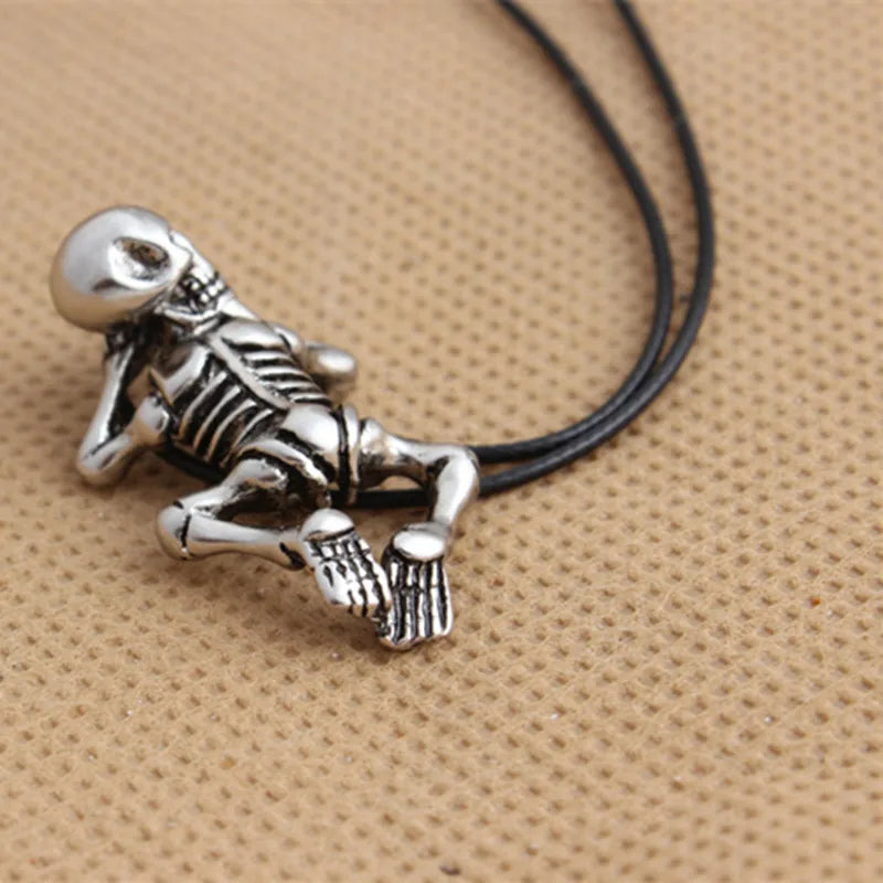Skull Pendant Necklace — Vintage Gothic Rope Chain
