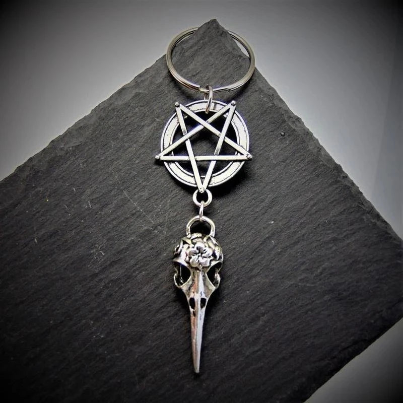 Gothic Crow Skull Pentagram Keychain — Metal Key Holder