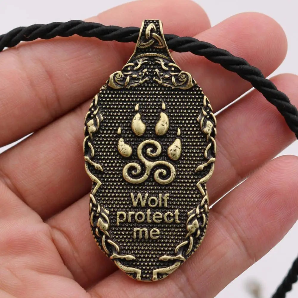 Wolf Head Triskelion Pendant Necklace — Zinc Alloy