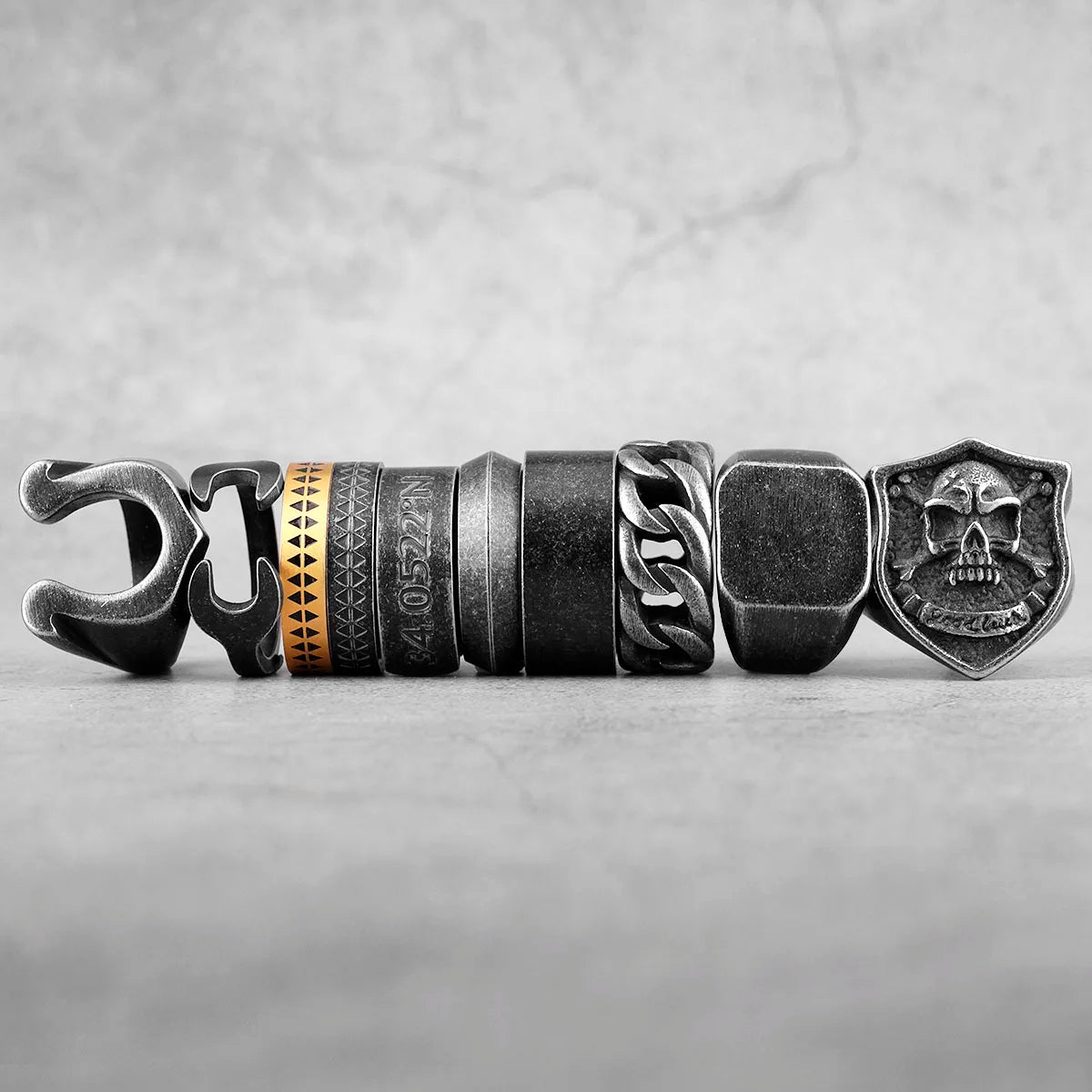 Simple Punk Retro Black Stainless Steel Mens Rings for Women Couple Lover Boy Girlfriend Biker Jewelry Creativity Gift