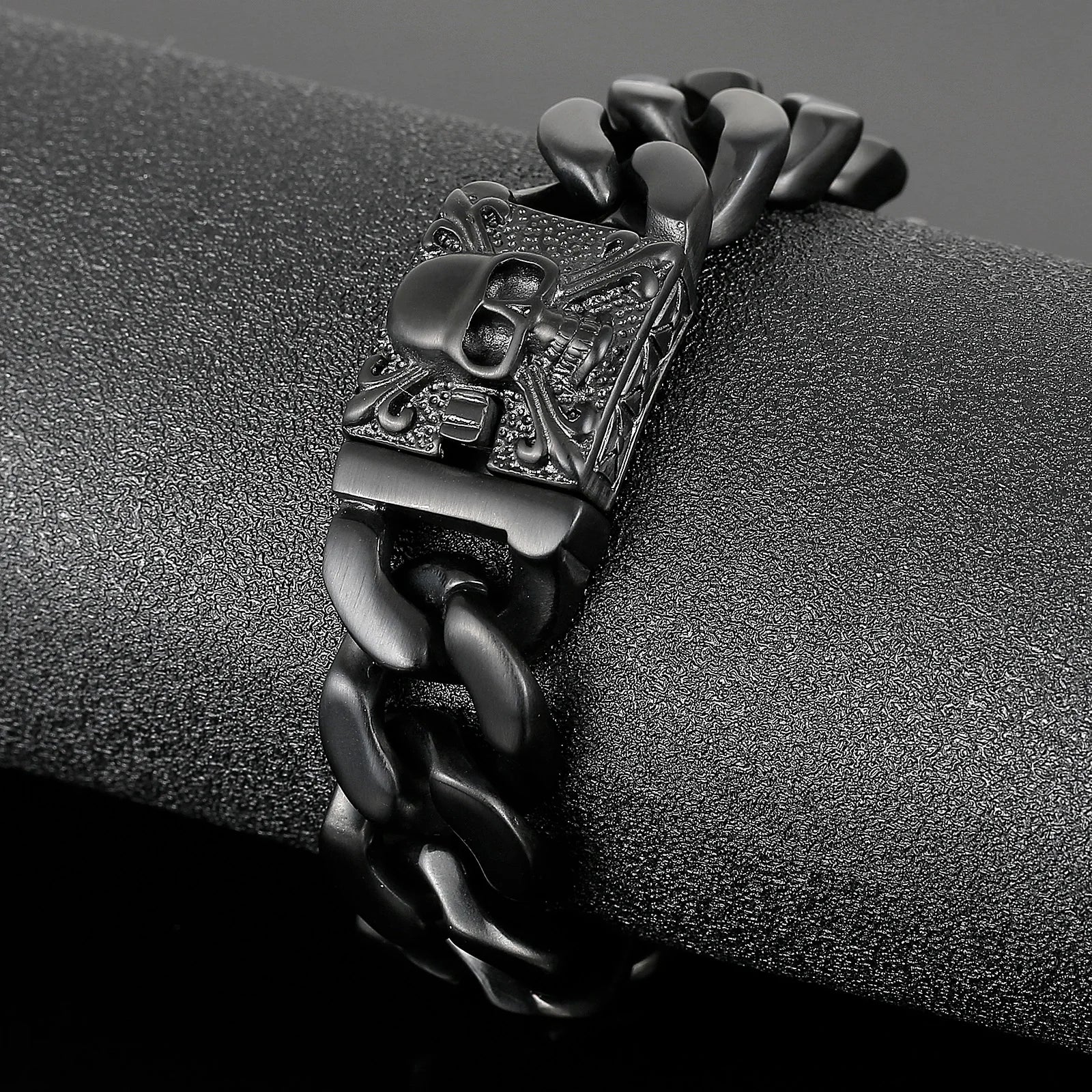 Fongten Gothic Skull Bracelets For Men Ancient Silver Color Stainless Steel Cuban Chain Heavy Bracelet Bangle Jewelry Wholesale
