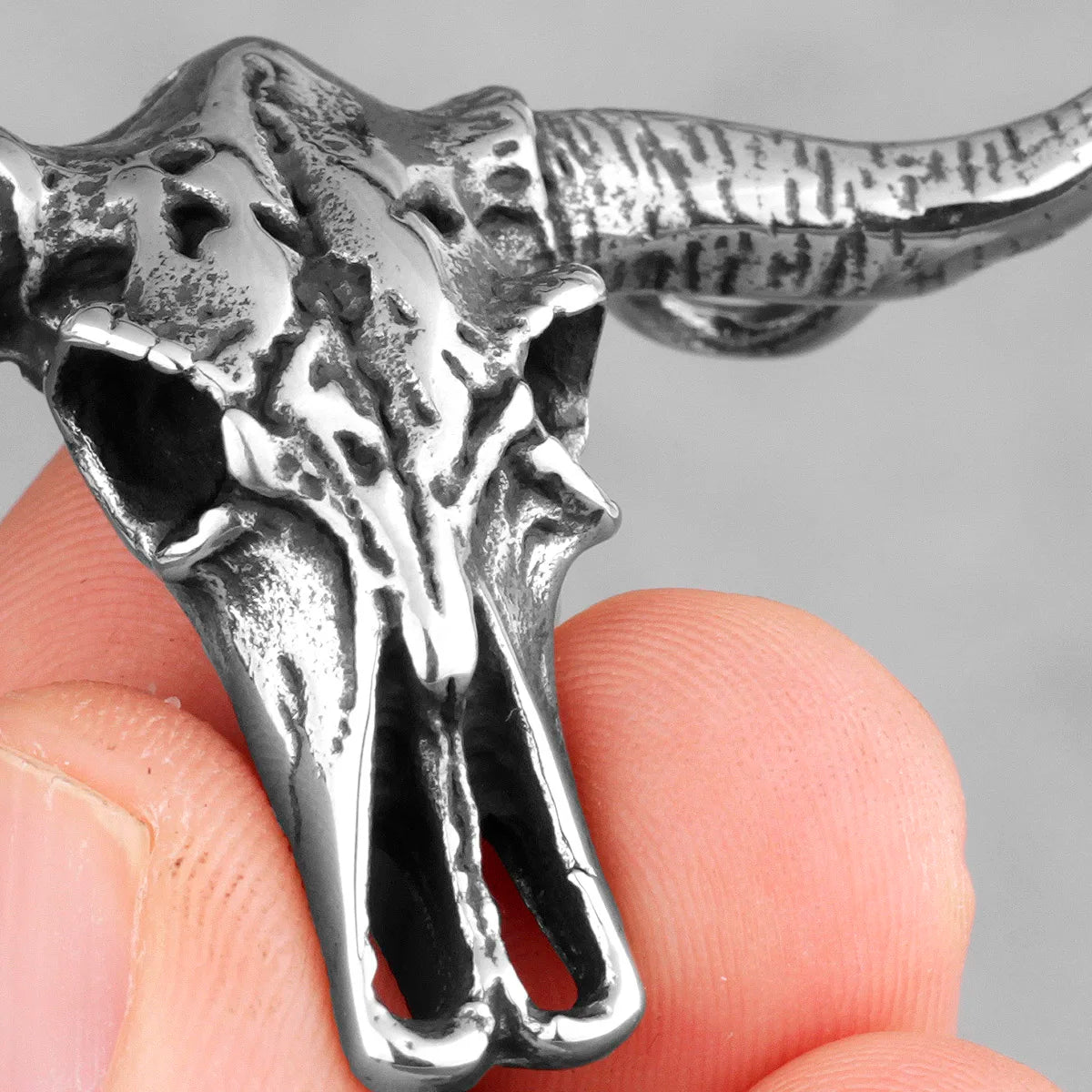 Bison Skull Animal Stainless Steel Men Necklaces Pendants Chain Punk HipHop for Boyfriend Male Jewelry Creativity Gift Wholesale