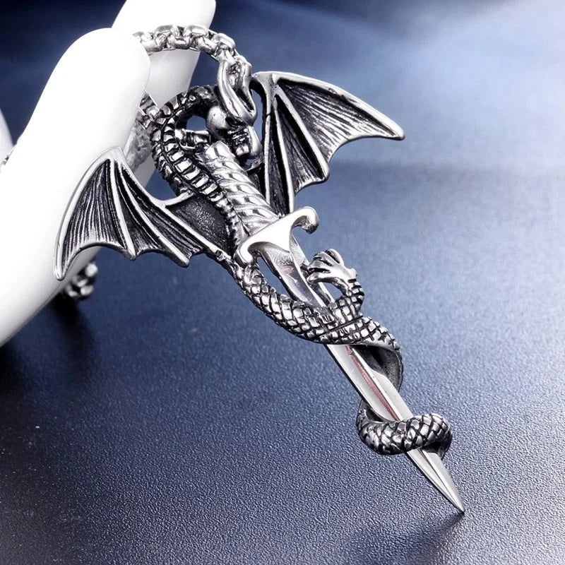 Retro Pterodactyl Holy Sword Shape Pendant Necklace for Men Fashion Dragon Pendant Chains On The Neck Metal Accessories