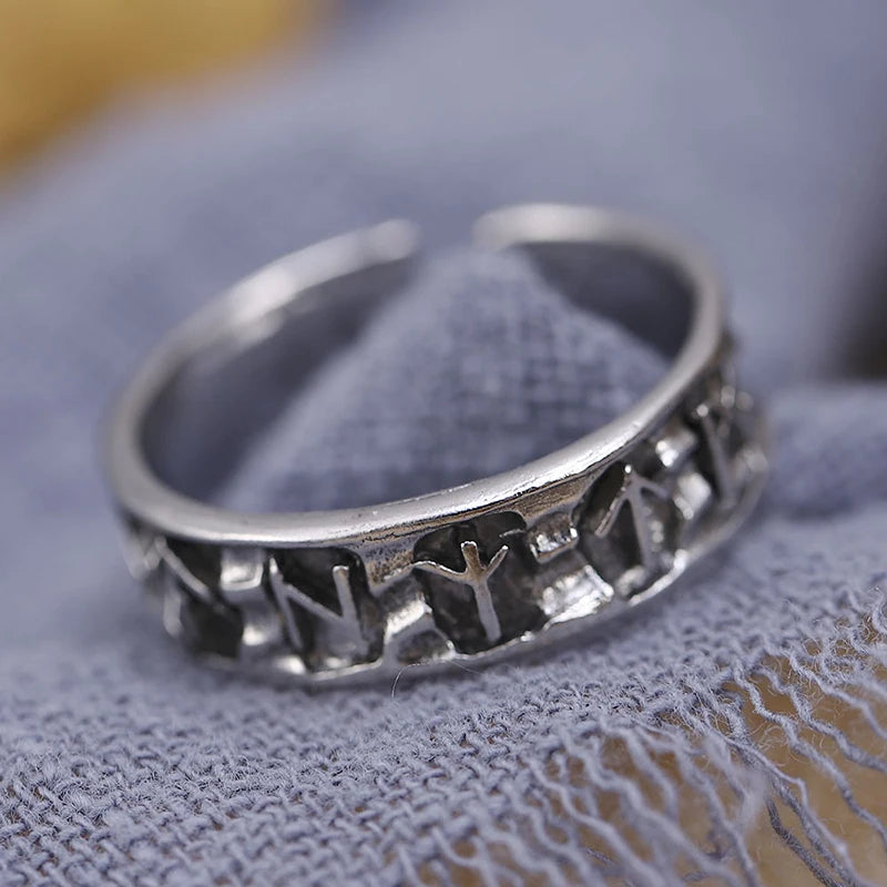 Vintage Viking Ring Ethnic Totem Rune Ring Men Geometric Shaped Titanium Steel Ring Fashion Locomotive Ring Jewelry Gifts