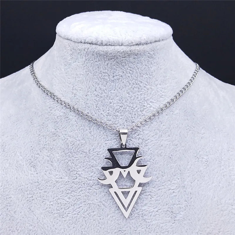 Gothic Moon Witchcraft Necklace — Black SS