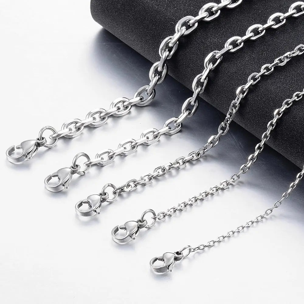 Minimal Silver O-Chain Necklace — Stainless Steel