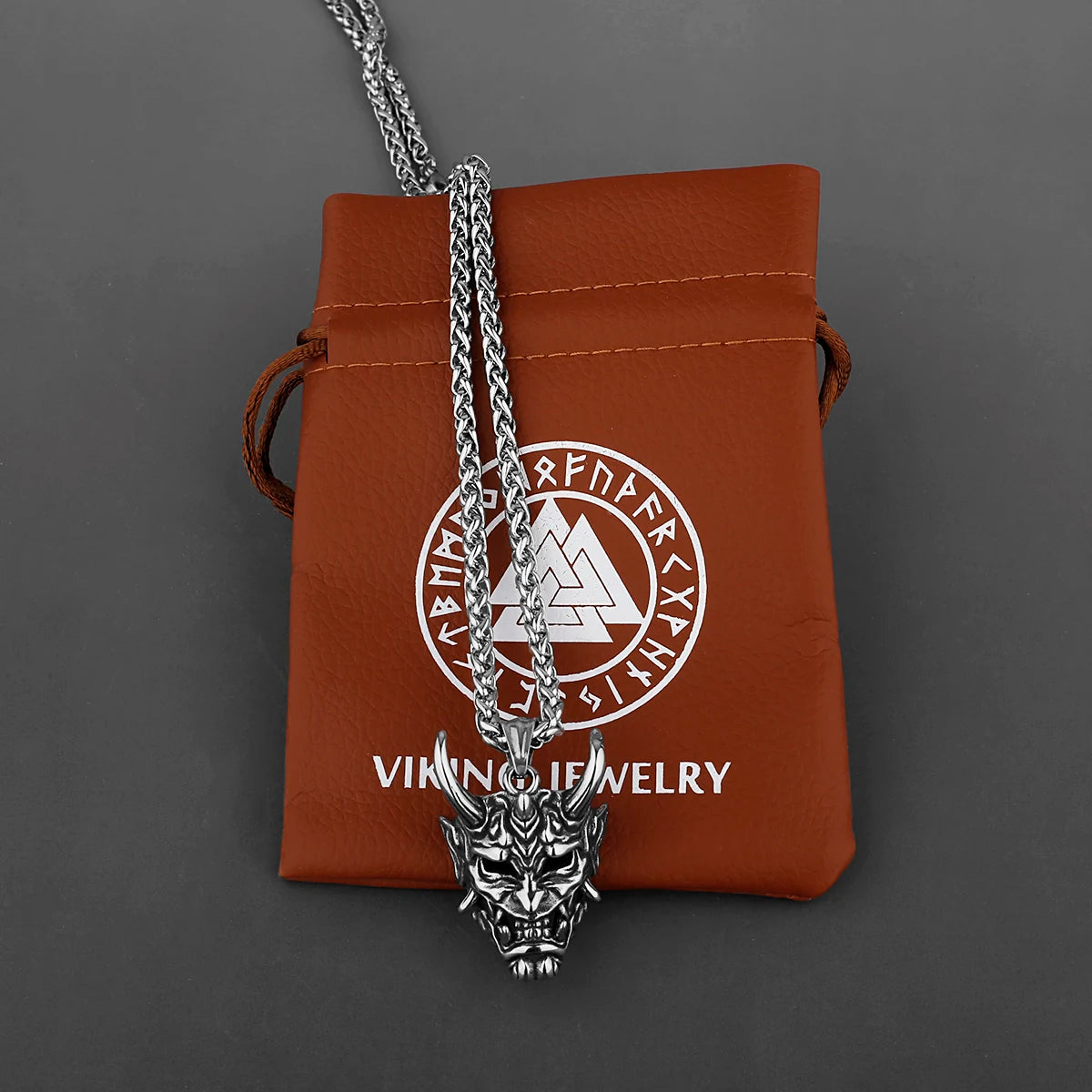 Retro Prajna Punk Gothic Evil Demon Skull Mask Pendant Necklace Cool Guy Hip Hop Rock Party Sweater Chain Jewelry Wholesale