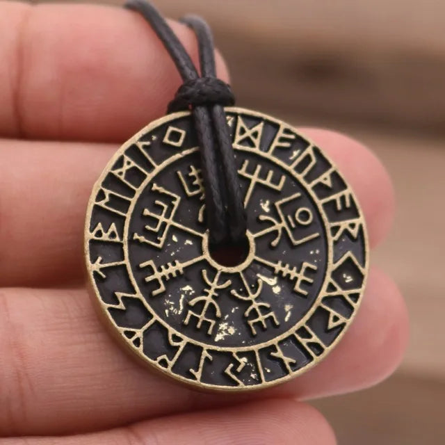 Slavic Norway Valknut with the Elder Futhark Runes Pagan Amulet Pendant Men Necklace Scandinavian Viking Jewelry