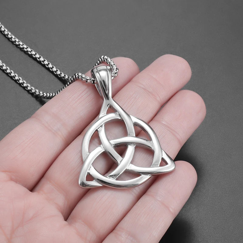 Classic Trinity Knot Celtic Knot Pendant Necklace Fashionable Lucky Irish Witch Knot Amulet Jewelry Unisex