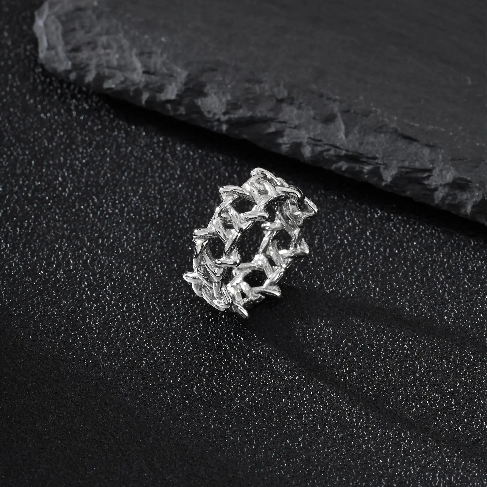 Irregular Thorns Star Ring — Stainless Steel
