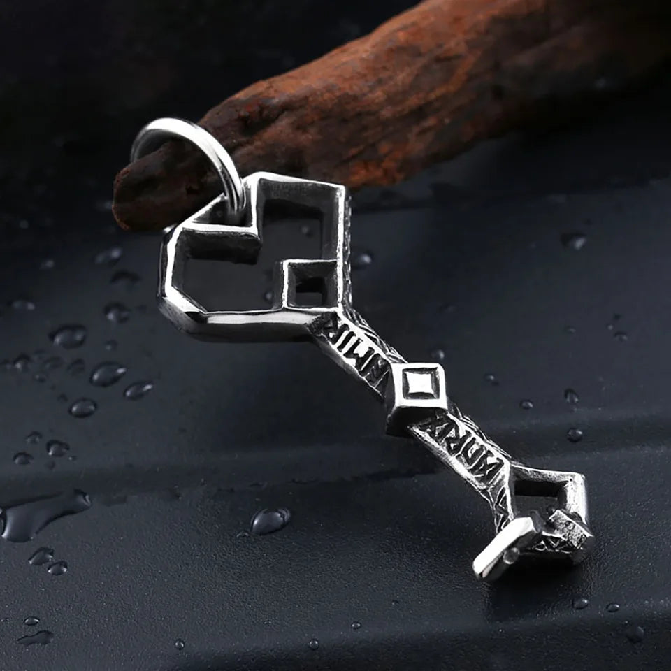 Vintage Key Pendant Necklace — 316L Stainless Steel