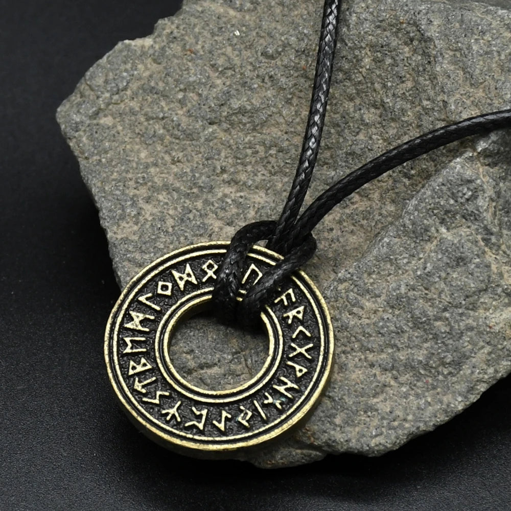 Slavic Norway Valknut with the Elder Futhark Runes Pagan Amulet Pendant Men Necklace Scandinavian Viking Jewelry