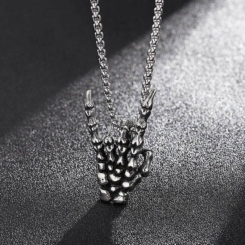Silver Box Chain Pendant Necklace Victory Hand