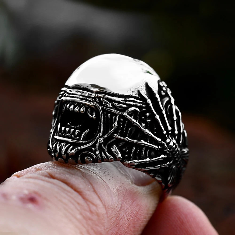 New Design Unique Spider Skull Ring Gothic High Polished Stainless Steel Men's Ring Overpowering Cool Fashion Jewelry