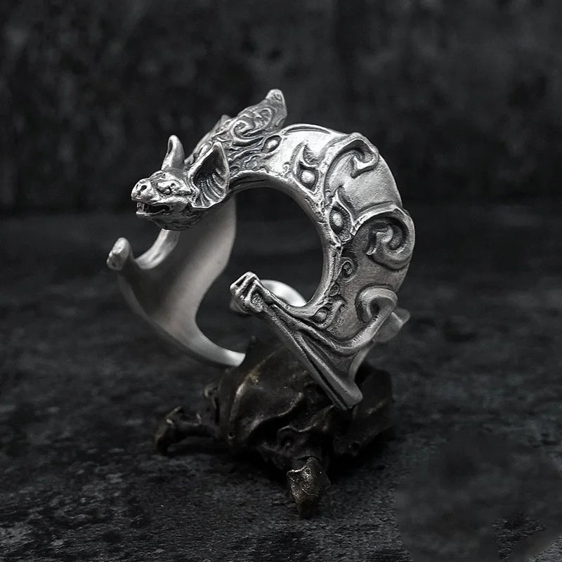 Vintage Relief Pipistrellus Ring Male Personality Hand Accessories Personality Flapping Bats Ring For Men Jewelry Adjustable
