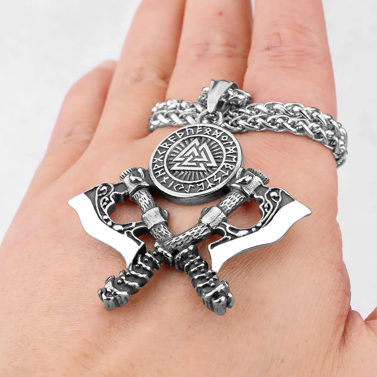 Men Vikings Ax Necklace for Man Never Fade Norse Rune Axe Thor Hammer Mjolnir Slavic Amulet Self-defense Pendant Male