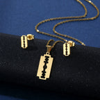 2021 New Fashion Street Hip-Hop Rock Jewerly Men Women Stainless Steel Flame Quenched Razor Blade Pendant Necklaces Punk Jewelry
