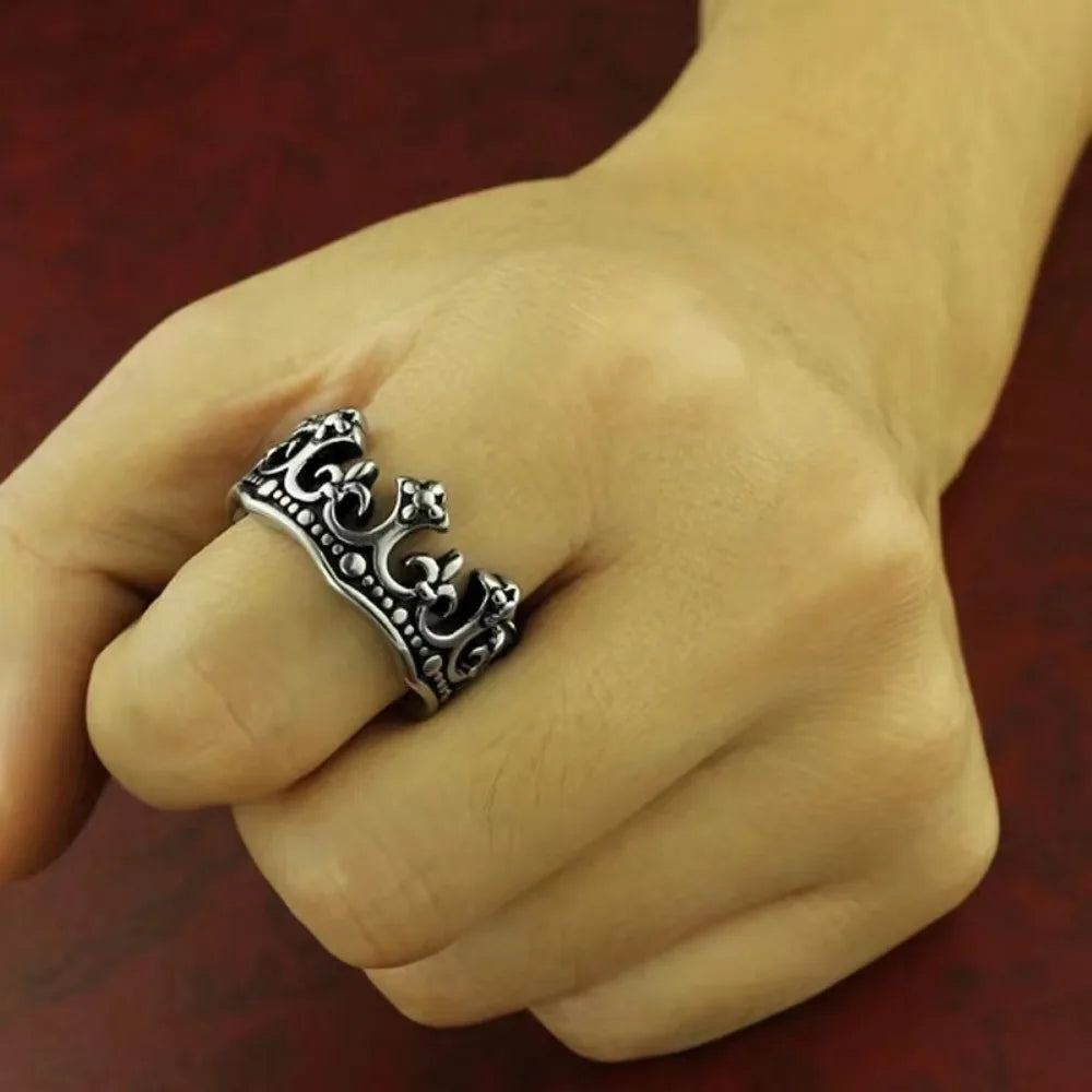 New Classic Vintage Crown King Ring Men's Fashion Punk Minimalist Biker Ring Mens Womens Street Niche Creative Party