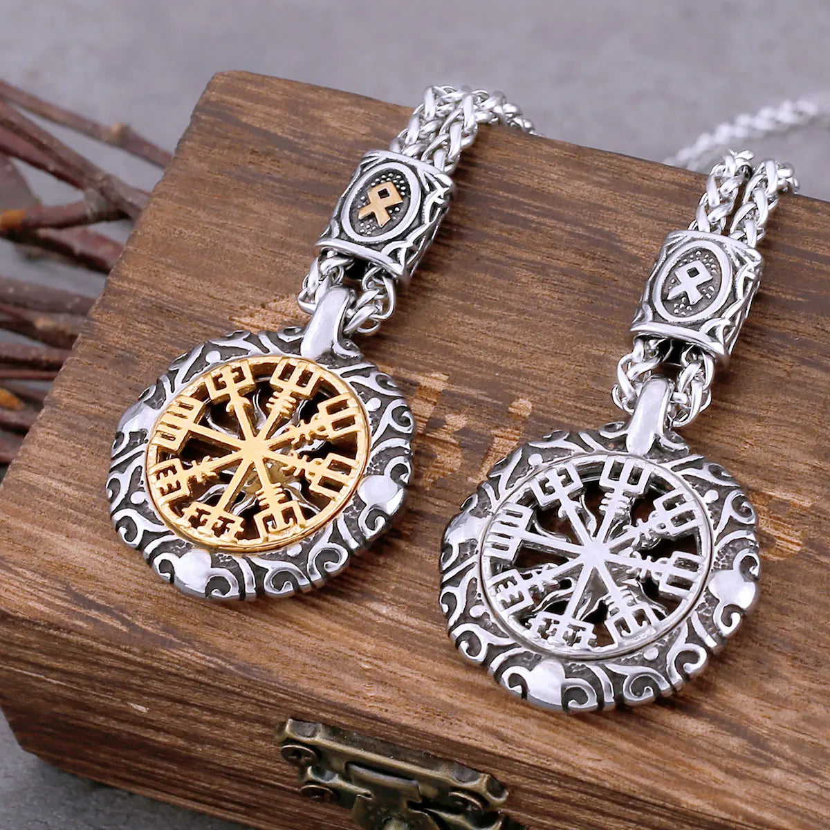 Original Viking Compass Necklace Vintage Stainless Steel Rune Amulet Punk Style Men Women Fashion Mixed Gold Color
