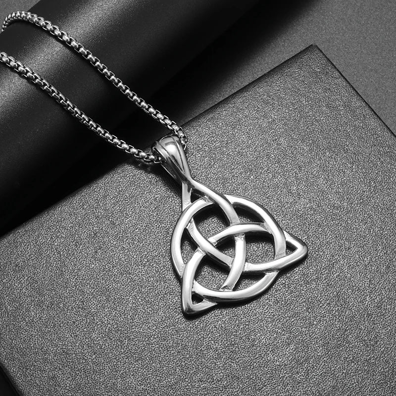 Classic Trinity Knot Celtic Knot Pendant Necklace Fashionable Lucky Irish Witch Knot Amulet Jewelry Unisex
