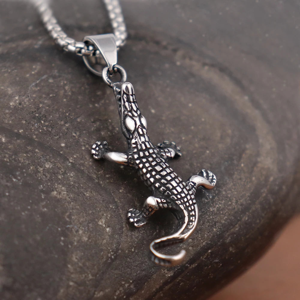 Creative Small Size Crocodile Necklace for Men Women Popular Stainless Steel Animal Pendant Fashion Charm Jewelry Gift Wholesale