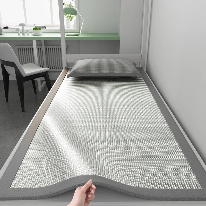 Summer Ice Silk Cooling Pad Breathable Jacquard Mattress Cover with Nonwoven Surface for College Student Dorm Bedroom