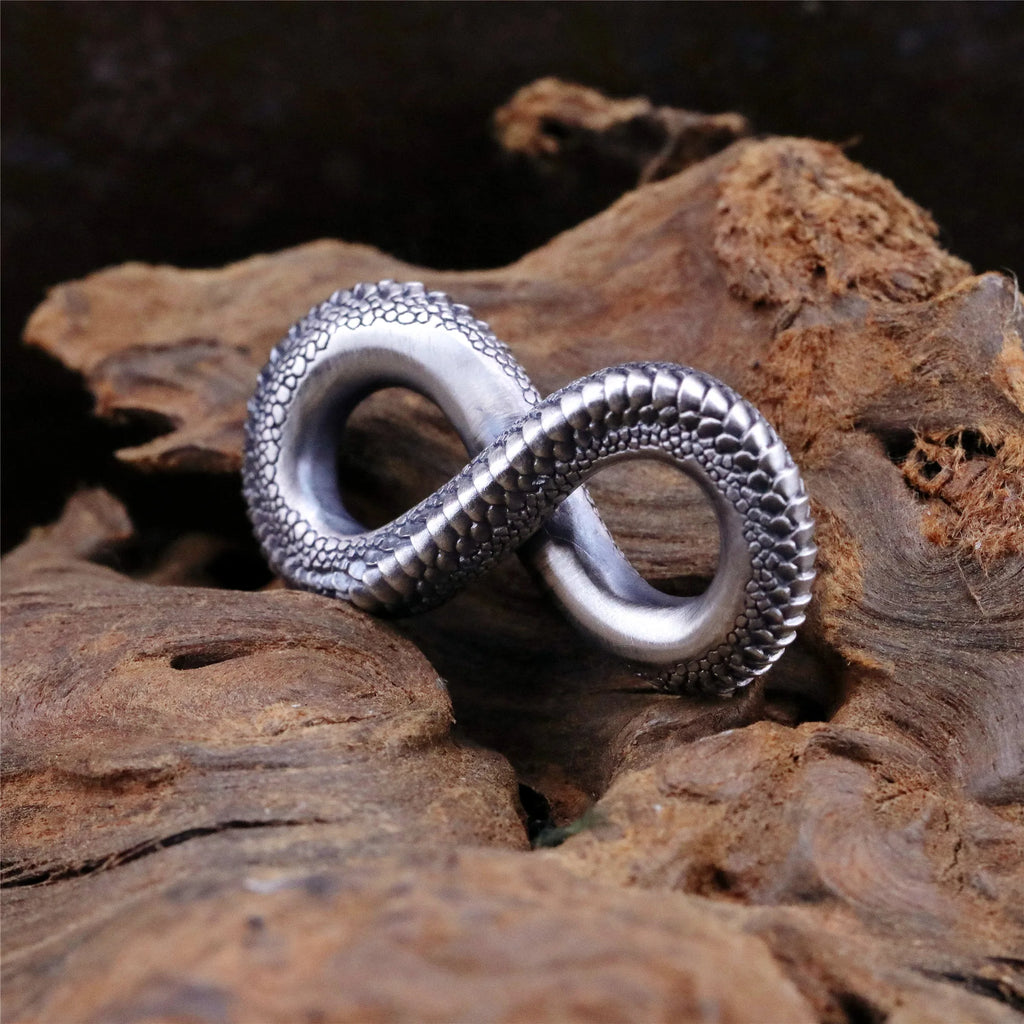 Fashion Silver Color 8 Infinity Shape Pendant for Men Women's Cool Punk Sweater Pendant Unisex Party Jewelry Accessories
