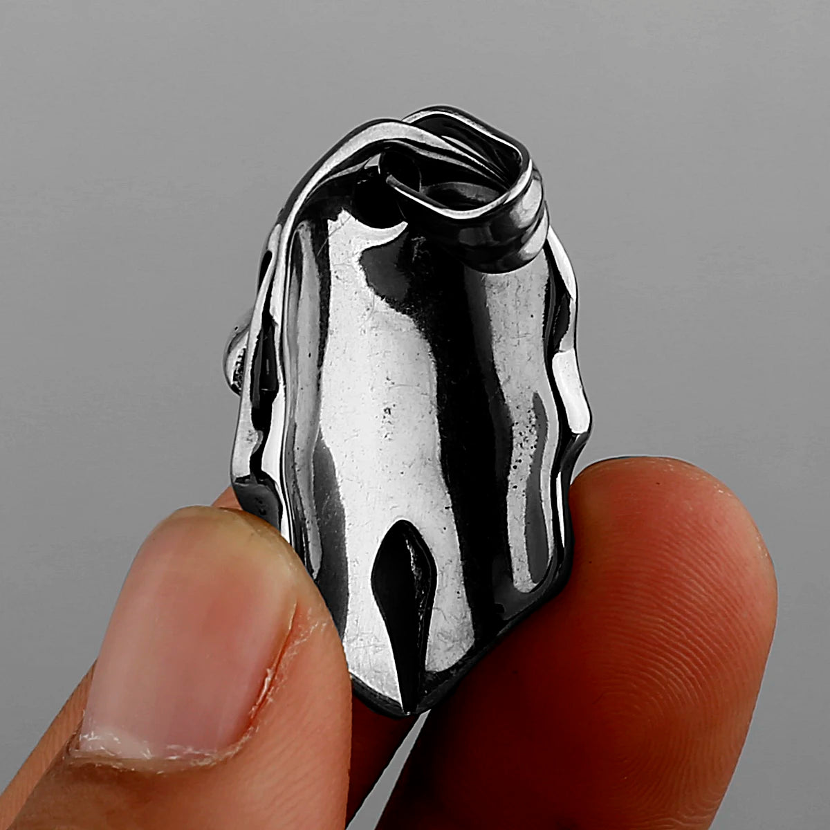 Stainless Steel Spartan Mask Men's Necklace Knight Helmet Mask Amulet Hip Hop Handmade Pendant Jewelry Creative Wholesale