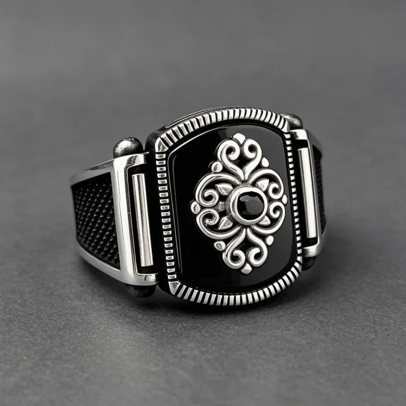 Black & White Totem Pattern Ring — Zinc Alloy