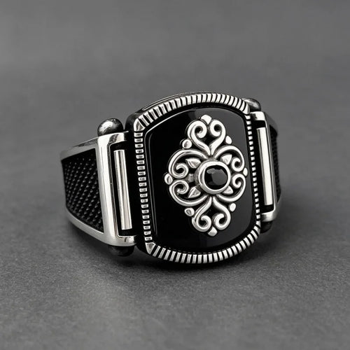 Black & White Totem Pattern Ring — Zinc Alloy